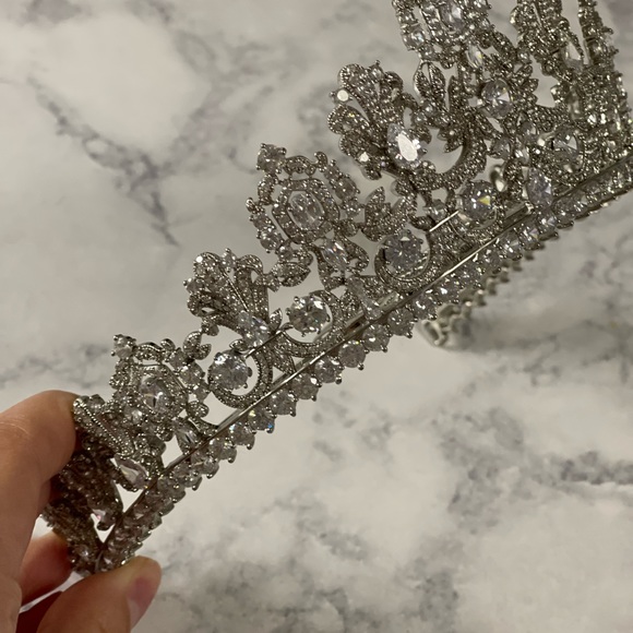 NY Bridal Styles Boutique Luxury Rhinestone Head Piece/ Tiara/ Crown main image 8